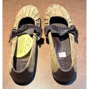 Born Suede Mary Jane Flats Olive Green Leather Strap Comfort Shoes 7